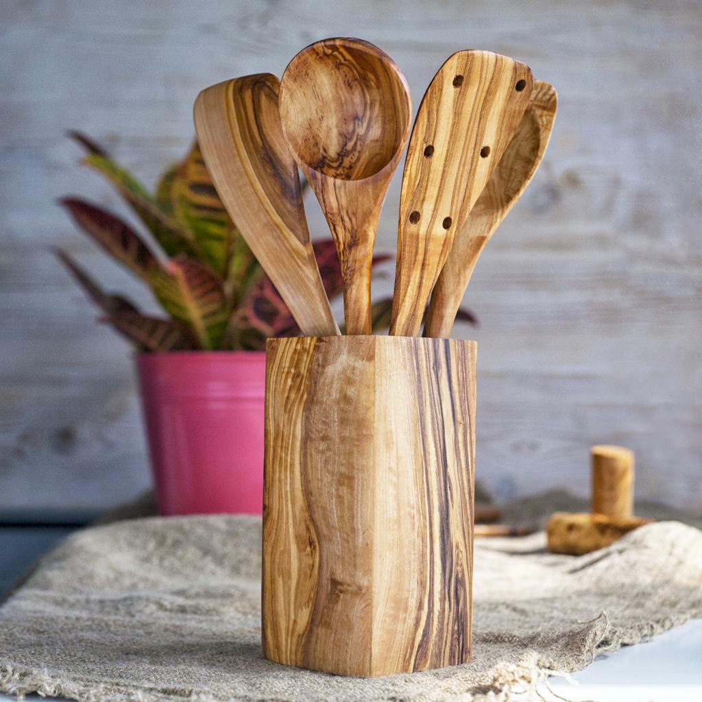 https://www.aspenkitchensinc.com/wp-content/uploads/2021/02/wooden-utensils.jpg